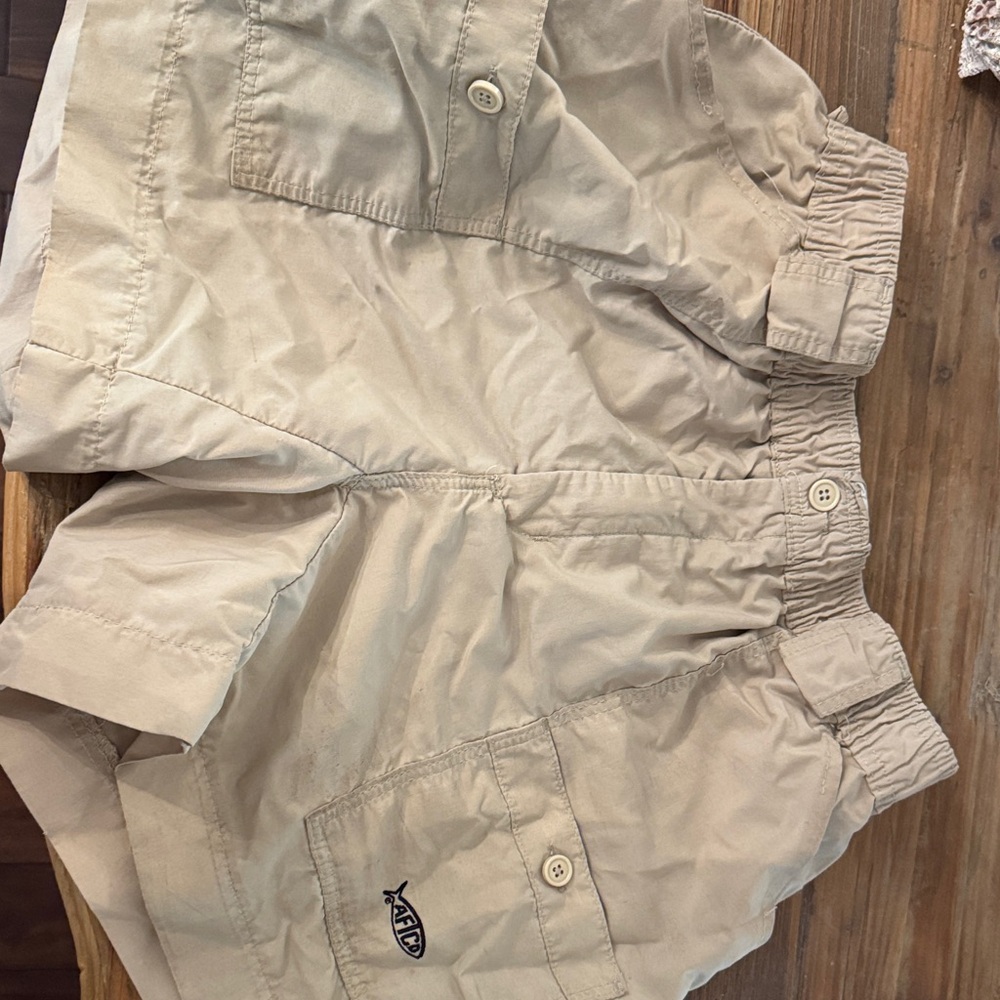 AFTCO Light Tan Shorts with Pocket